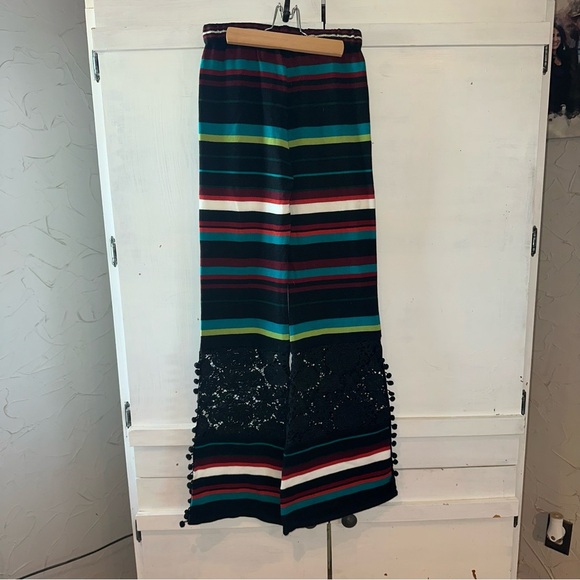 NWT Rodeo Quincy ELLA-ROSE Hobo Gypsy NWT Fiesta Crochet Flare Pants Size: Small - Picture 4 of 10